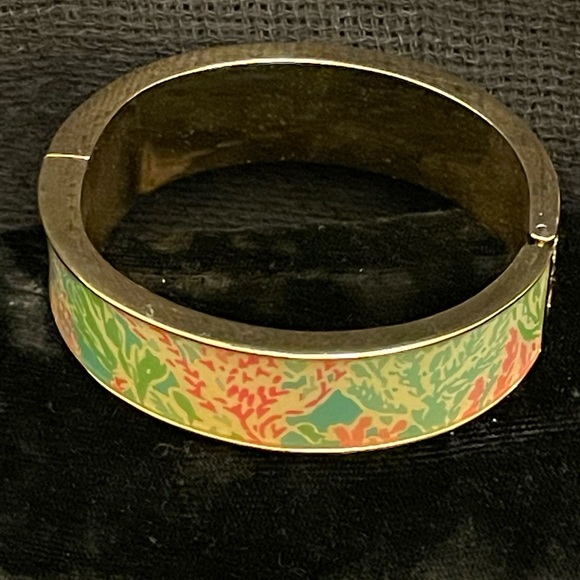 LILY PULITZER HINGED CUFF GOLD TONE BRACELET SIGNED! - Picture 4 of 9